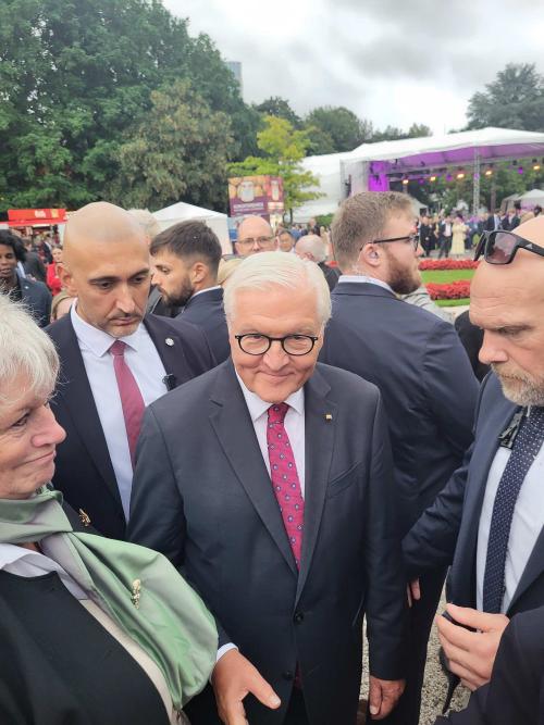 Dr. Ramona Schumacher und Bundespräsident Frank-Walter Steinmeier (Foto: privat)