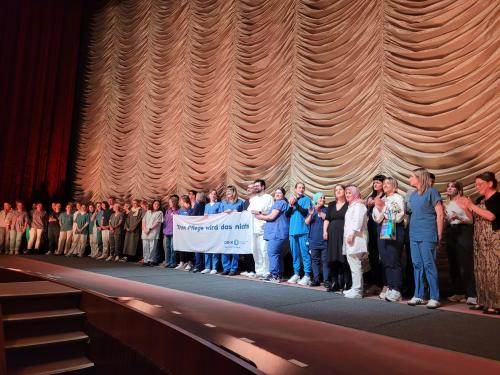 ... und nach der Filmpremiere von "Heldin" auf der Bühne des Kinosaals.