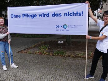Bundesweite DBfK-Aktionen zum Tag der Pflegenden